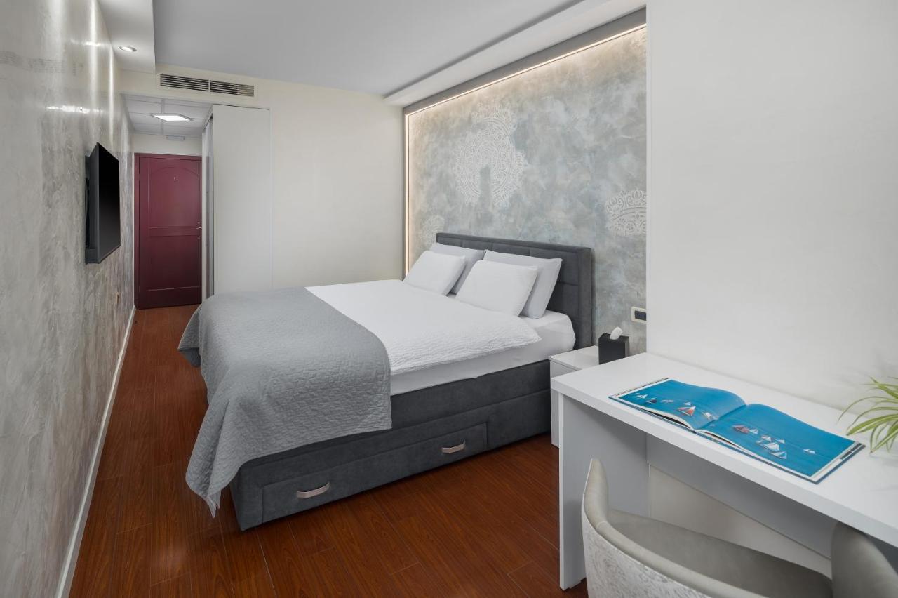Hotel Tomi Portoroz Bagian luar foto