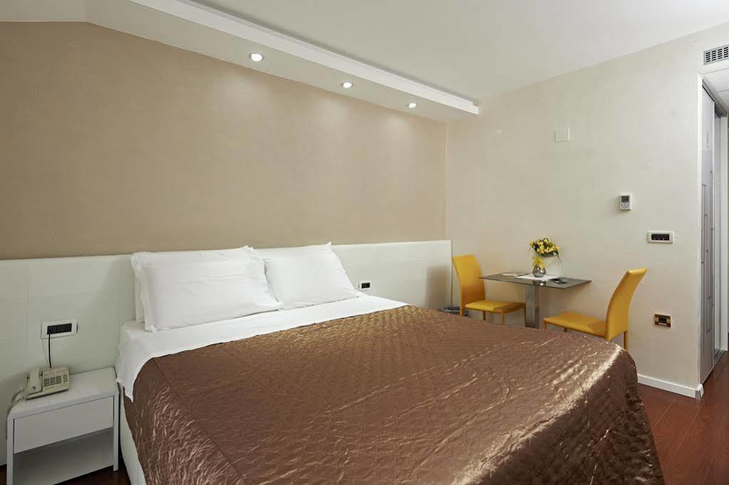 Hotel Tomi Portoroz Bagian luar foto