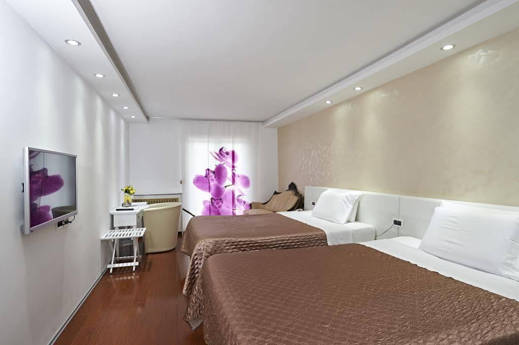 Hotel Tomi Portoroz Bagian luar foto