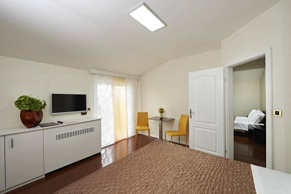 Hotel Tomi Portoroz Bagian luar foto